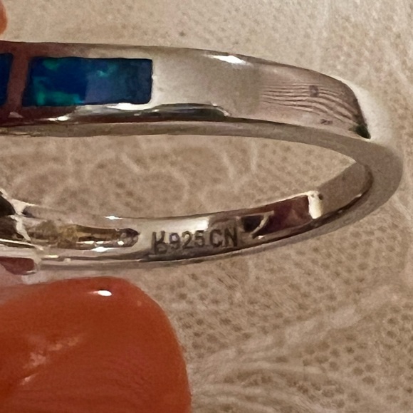 Beautiful Tanzanite and inlaid opal.  Sterling silver setting - Picture 5 of 8